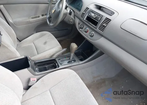 2003 Toyota Camry Le z USA, uszkodzony, nr VIN 4T1BE32K03U235551